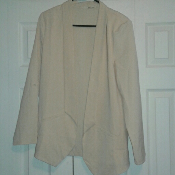 Oversize cream blazer