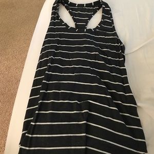 Lululemon yogini tank size 6