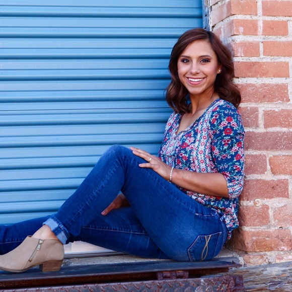 Meet your Posher, Reina