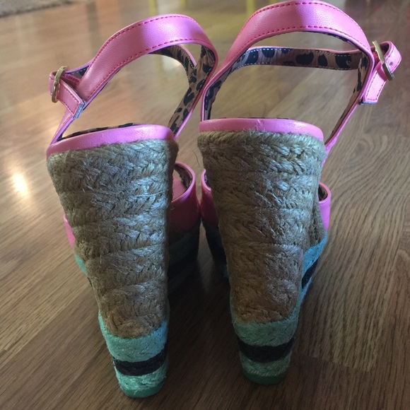 Jessica Simpson pink wedges - Picture 3 of 3