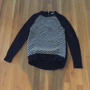 Chevron pattern sweater (NWOT)