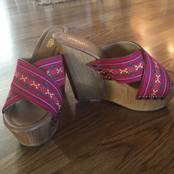 Brand new red wedges! - Picture 1 of 3