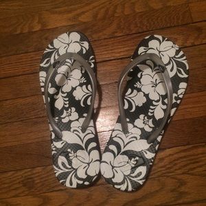 Roxy flip flops