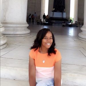 Meet your Posher, Clarissa