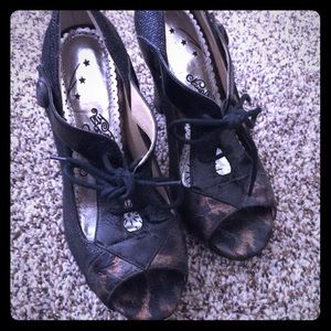 Naughty monkey peep toe heels