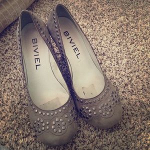 Biviel suede pump from Anthropologie