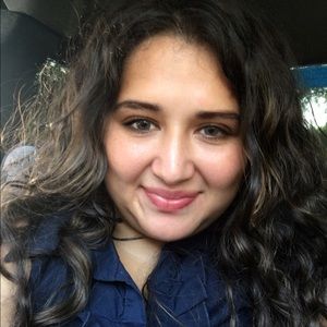 Meet your Posher, Lorena