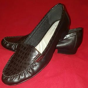 Easy street dress shoes