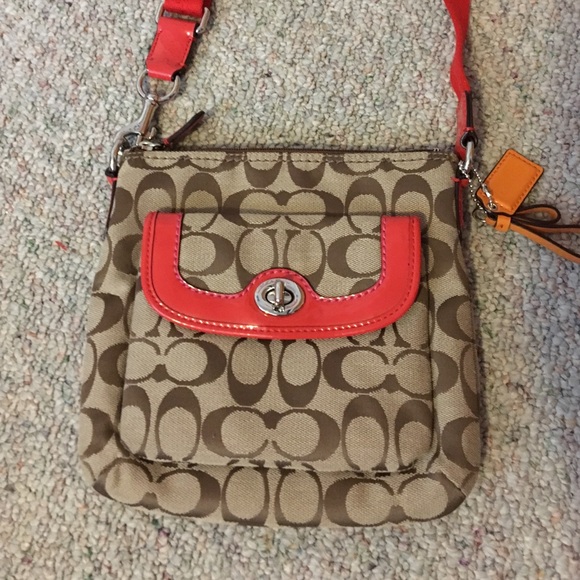NWOT Coach Beige and Orange Crossbody bag