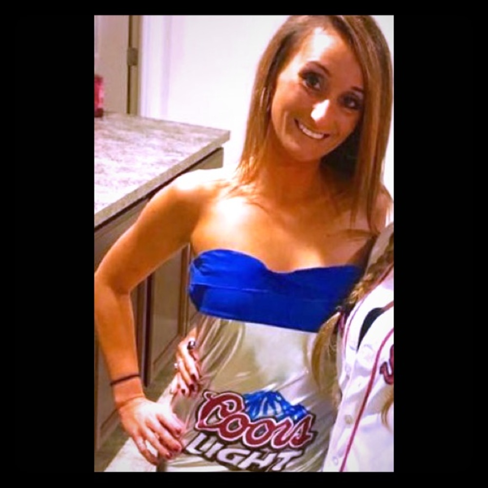 Meet your Posher, Courtney