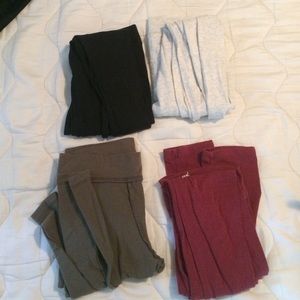 Bundle of 4 leggings