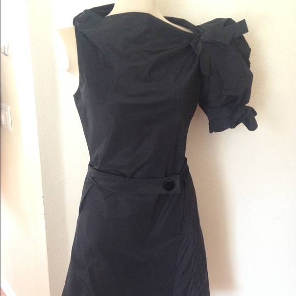 Marc Jacob black dress.