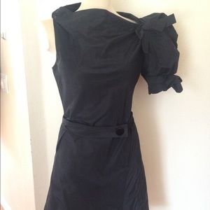 Marc Jacob black dress.