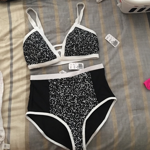 Two piece Forever 21+