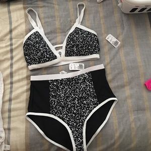 Two piece Forever 21+