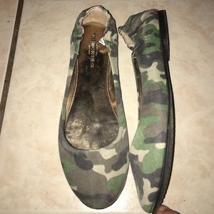 CAMO FLATS