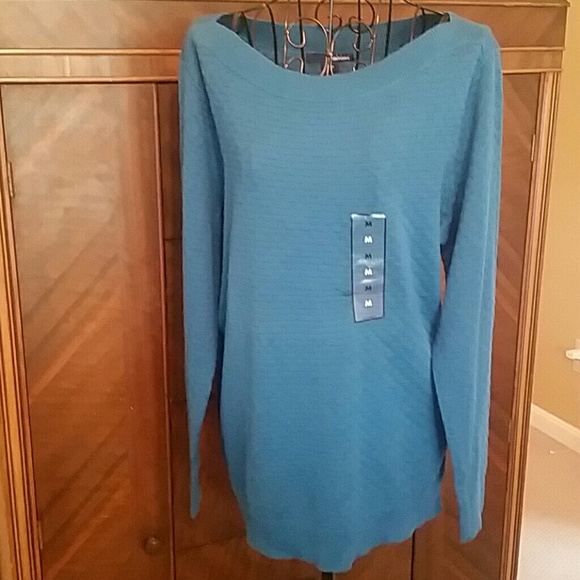 Sweaters - New! Turquoise sweater size medium