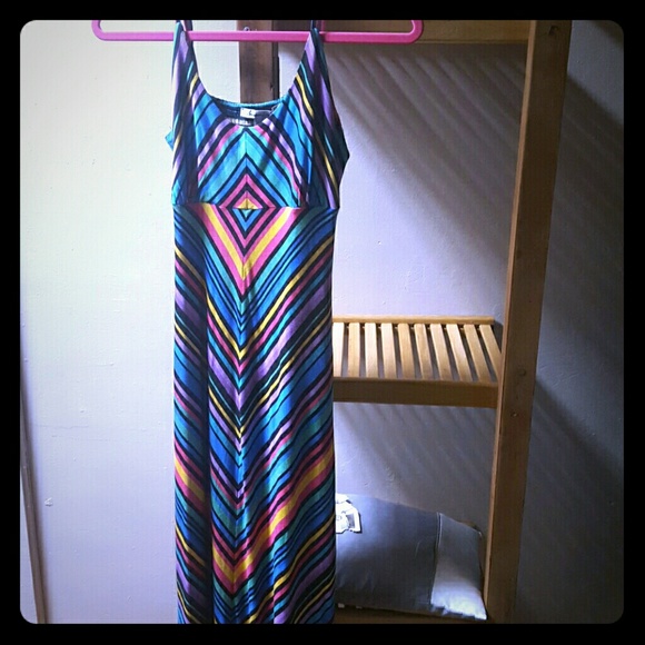 Colorific Maxi - Picture 1 of 3