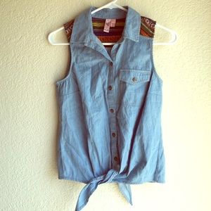 Sleeveless button up shirt