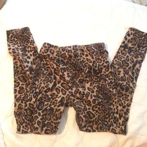 Cheetah print leggings