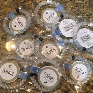 One clear one shark both L