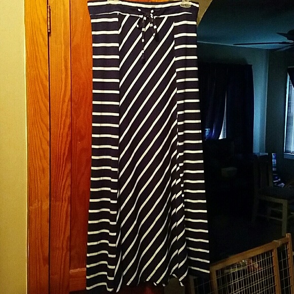 Navy and white stripe maxi skirt - Picture 1 of 3