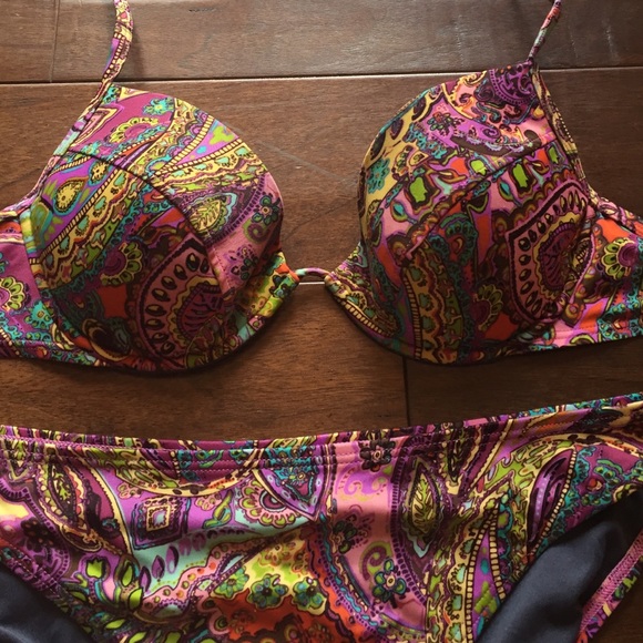 Victoria's Secret paisley bathing suit - Picture 2 of 2