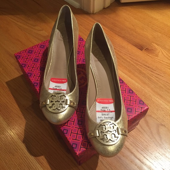 NWT Tory Burch Gold Shimmer Wedges