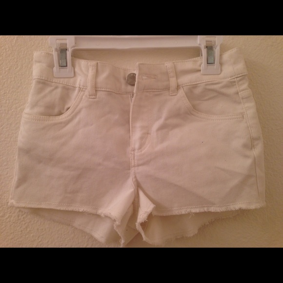 H&M white shorts (2)