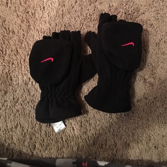 Nike gloves