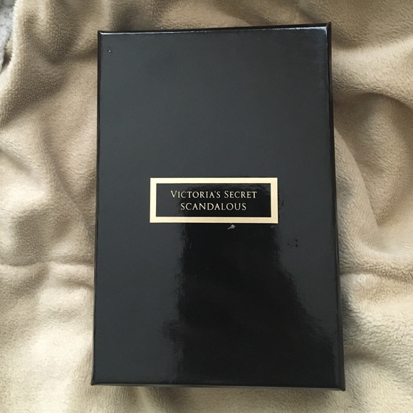 Victorias Secret Scandalous Necklace