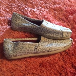 Cheetah Print Toms