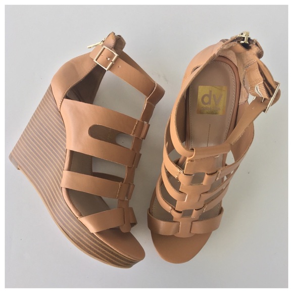 Dolce vita tan Macksie gladiator wedge heels🌾 - Picture 2 of 4