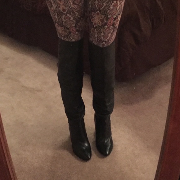 Guess Over the Knee Leather Boots in black - Picture 2 of 3