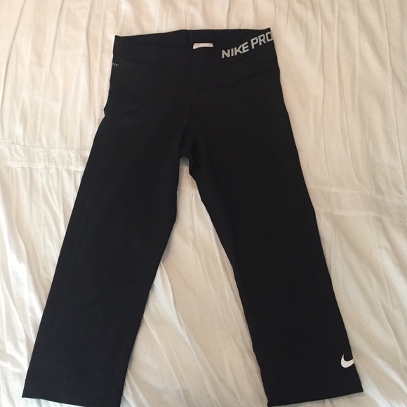 Nike Pro Running Cropped Leggings
