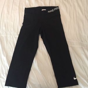 Nike Pro Running Cropped Leggings