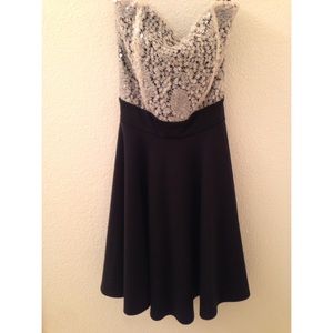 Embedded strapless foreign exchange cocktail dress