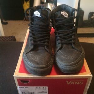 Black sk8 vans