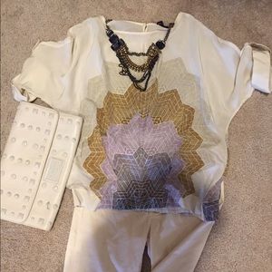 Flowy pretty patterned blouse