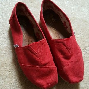 Red Toms