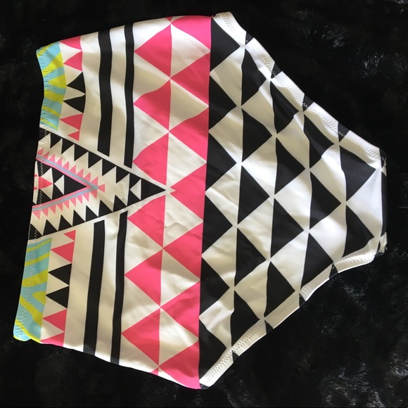 ✨✨🚨Brand new high waisted bikini. Last one 🔥 - Picture 6 of 8