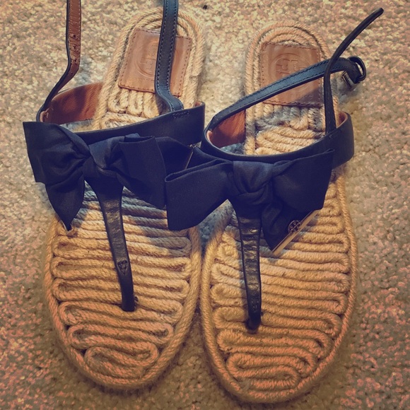 Tory burch bow sandals