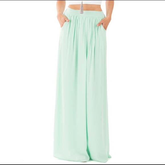 Mint pleated Macy skirt with side pockets