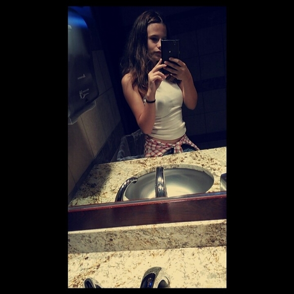 Meet your Posher, Jacinda - Picture 1 of 1