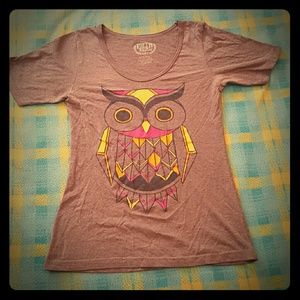 Grey owl t shirt