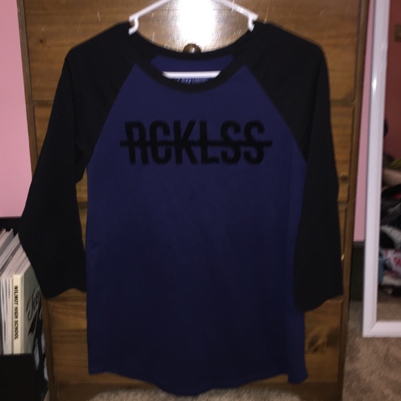 LAST CHANCE ‼️SALE‼️Navy And Black Y&R Tee