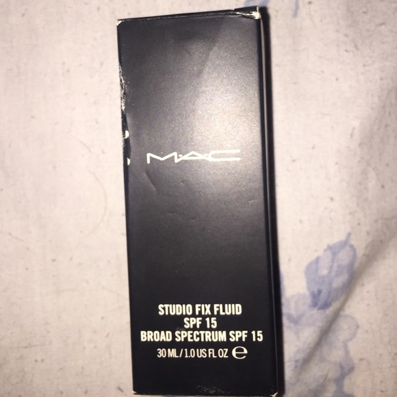 Mac studio fix fluid foundation