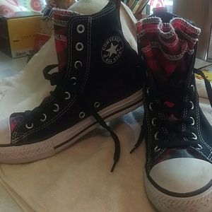 Girls size 4 Converse All Star sneakers