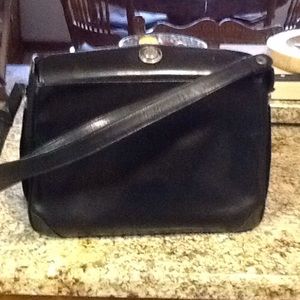Authentic Gucci shoulder bag