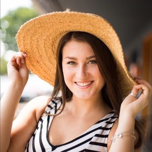 Meet your Posher, Andrea